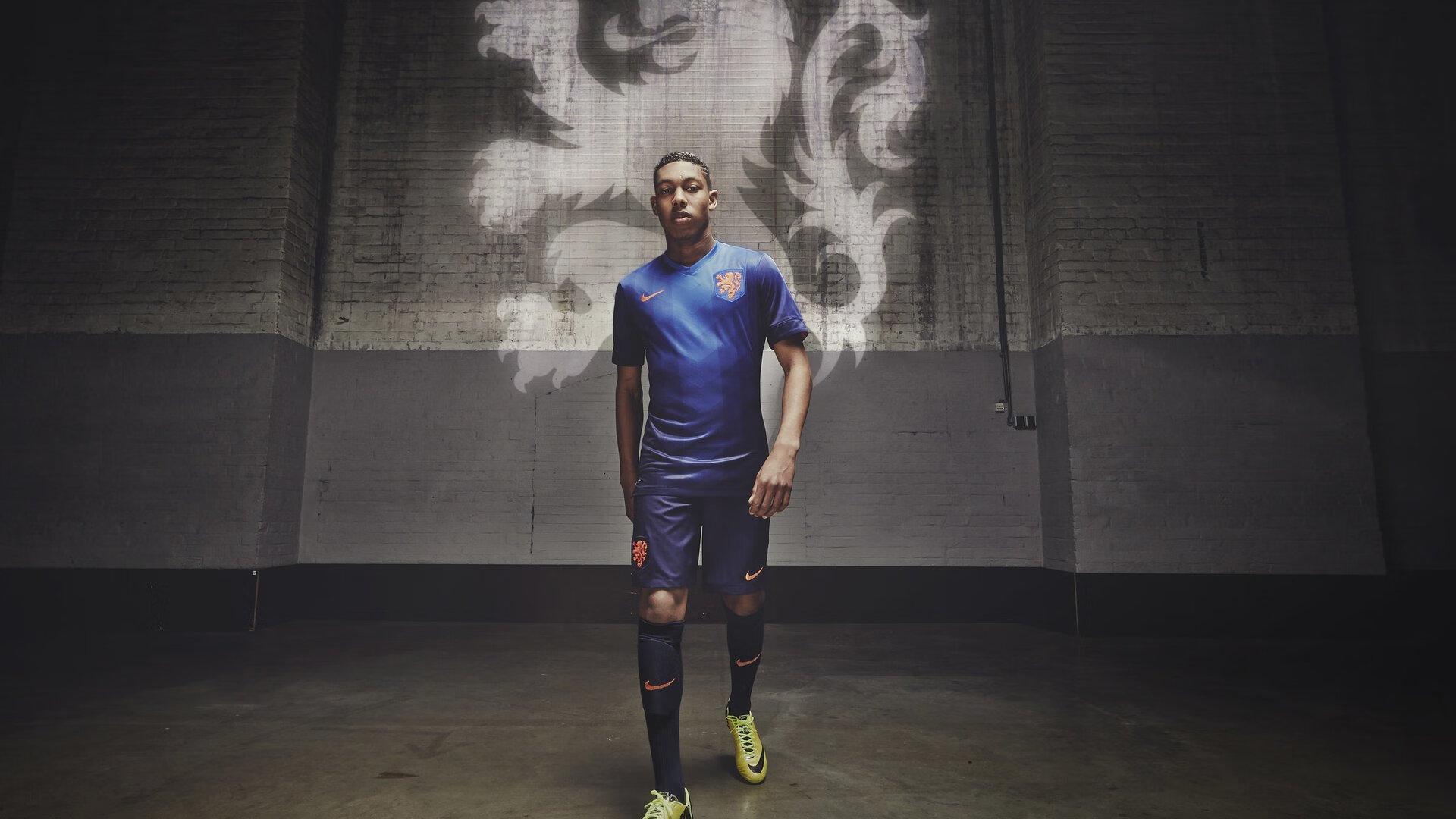 杨曦皓大学赛场统治力尽显 场均12.6分7.1板1.6帽成CBA选秀最大焦点