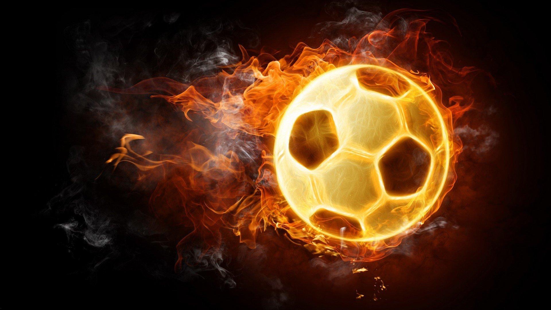 曼联欧联练兵告捷，C罗破门马圭尔复出，战术调整显成效