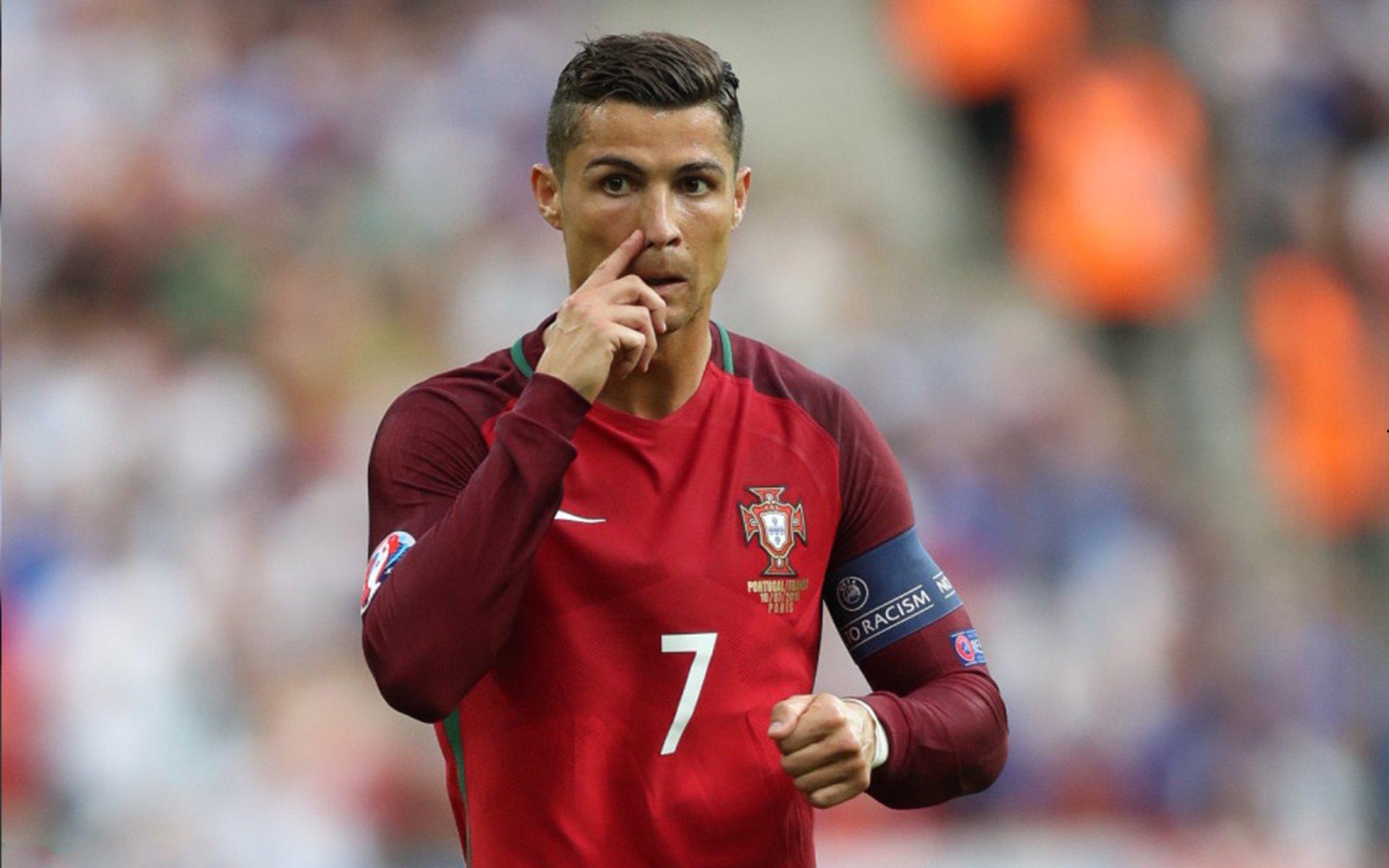 旧帅重逢，穆勒与瓜迪奥拉的温情对话，足球跨越时空的纽带